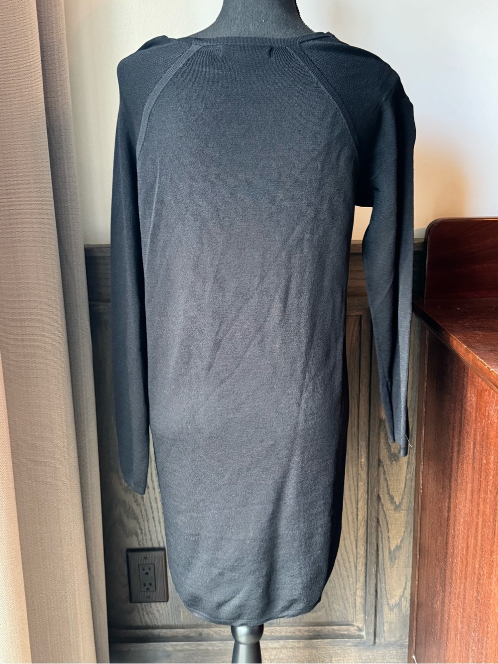 Banana Republic Classic Black Long-Sleeve Knit Dress medium - Picture 5 of 7